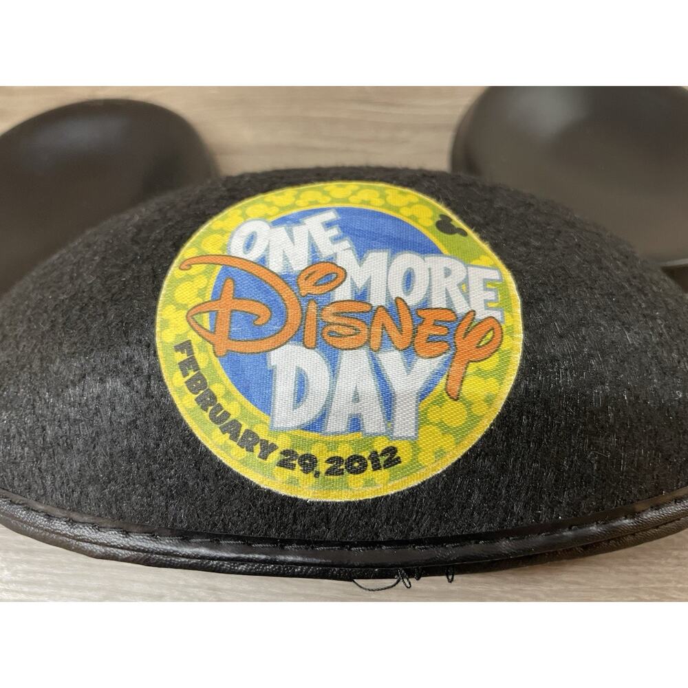 Disney Mickey Mouse Ears One More Disney Day Feb 29 2012 Leap Year LE Hat RARE - Picture 10 of 11